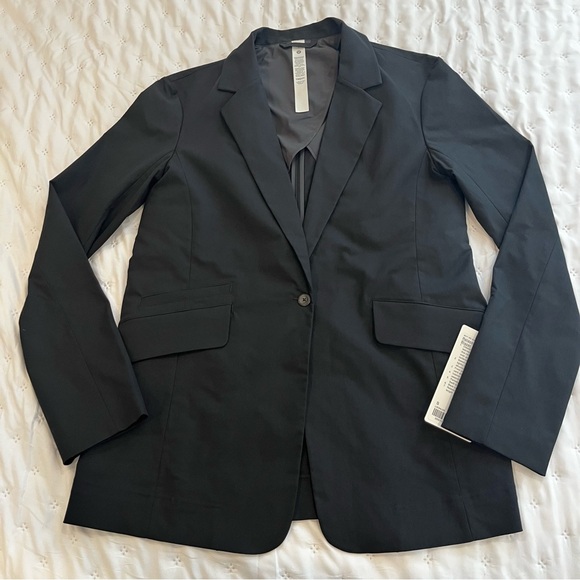 NWT Lululemon Relaxed-Fit Twill Blazer in Black - Picture 6 of 8